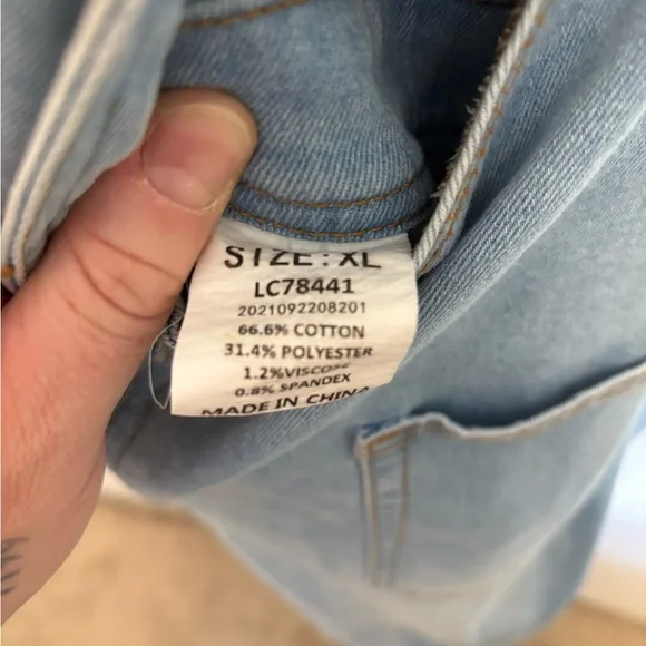 Denim distressed overalls - Picture 5 of 7